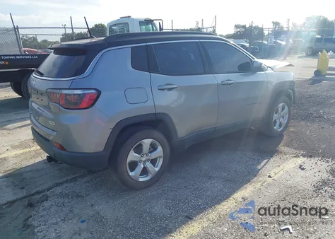 2018 Jeep Compass Latitude 4X4 from USA, damaged, VIN 3C4NJDBB2JT162614